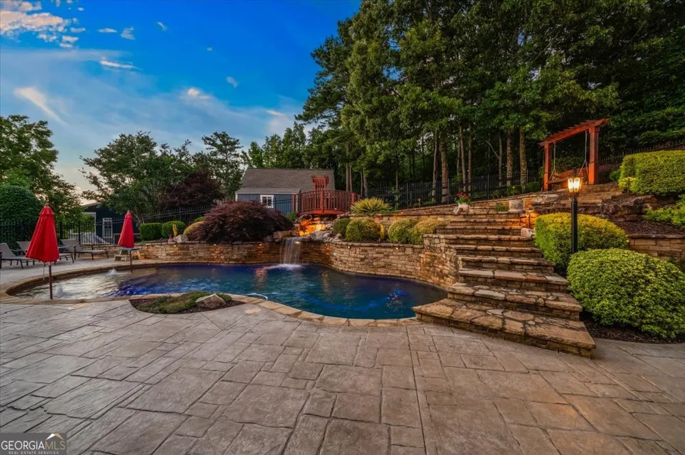 20 Lake Overlook DR White, GA 30184