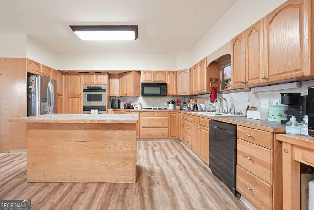 865 Old Mill LN Waleska, GA 30183