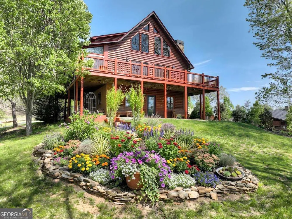 256 Bailey Farm LN Mineral Bluff, GA 30559