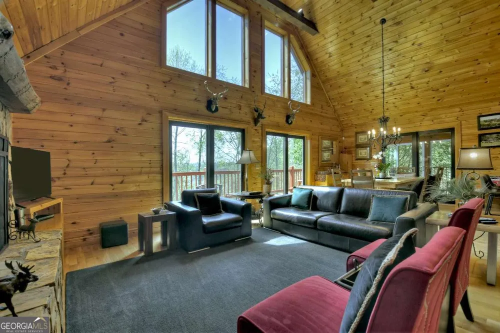 256 Bailey Farm LN Mineral Bluff, GA 30559