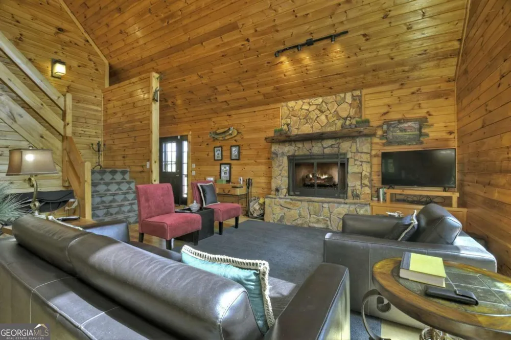 256 Bailey Farm LN Mineral Bluff, GA 30559