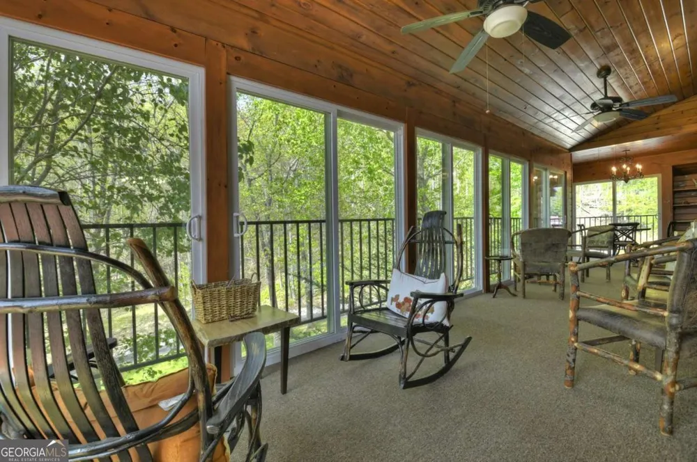 256 Bailey Farm LN Mineral Bluff, GA 30559