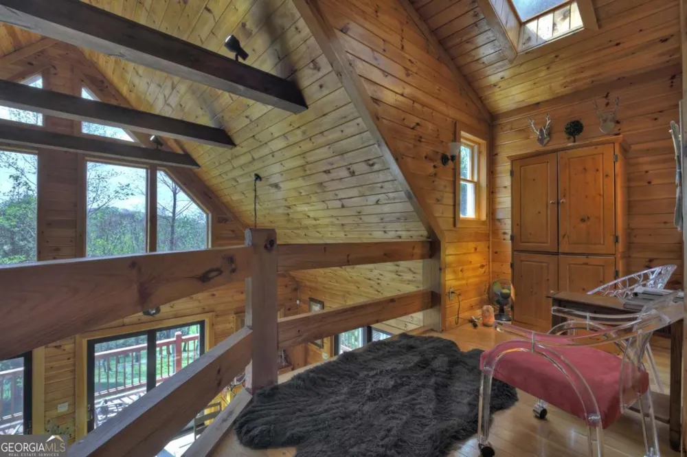 256 Bailey Farm LN Mineral Bluff, GA 30559