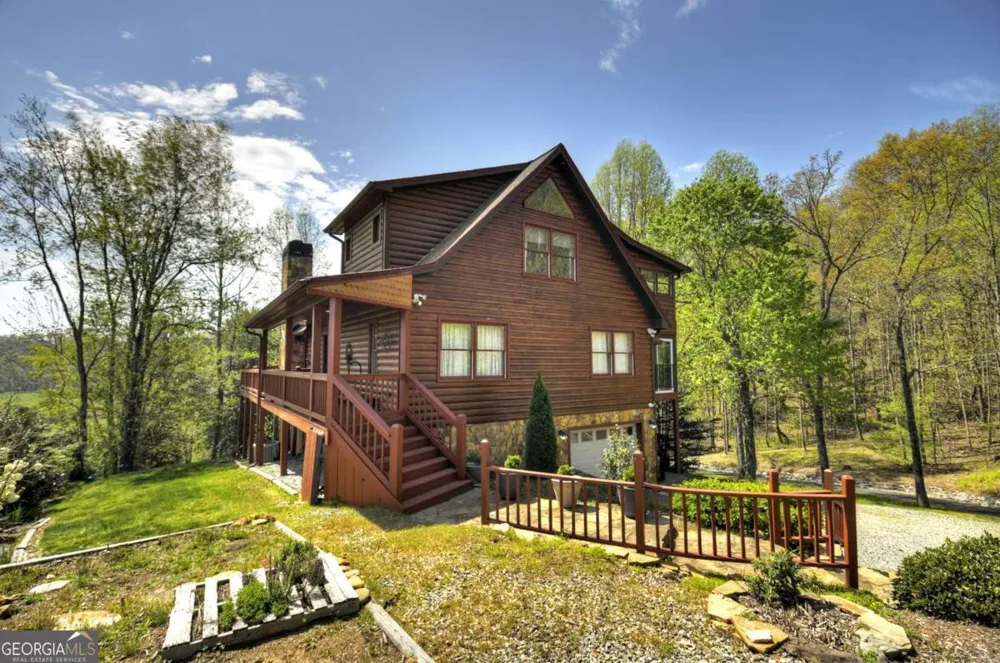 256 Bailey Farm LN Mineral Bluff, GA 30559