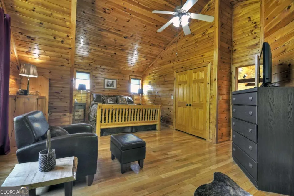 256 Bailey Farm LN Mineral Bluff, GA 30559
