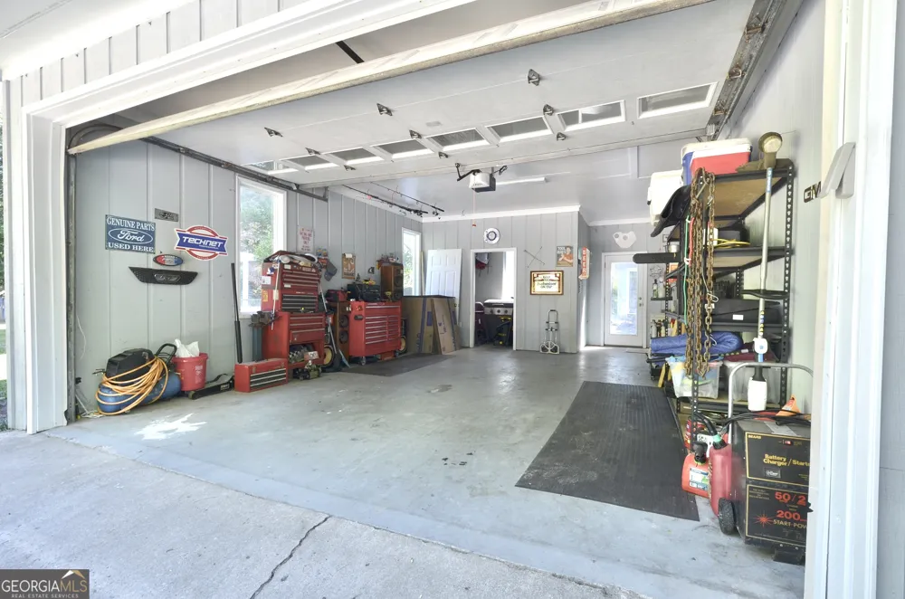 1222 4th AVE Eastman, GA 31023