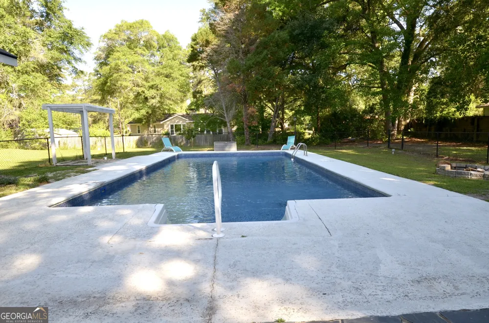 1222 4th AVE Eastman, GA 31023