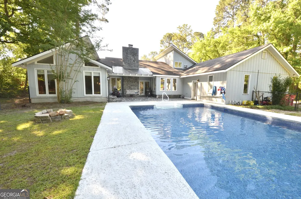 1222 4th AVE Eastman, GA 31023