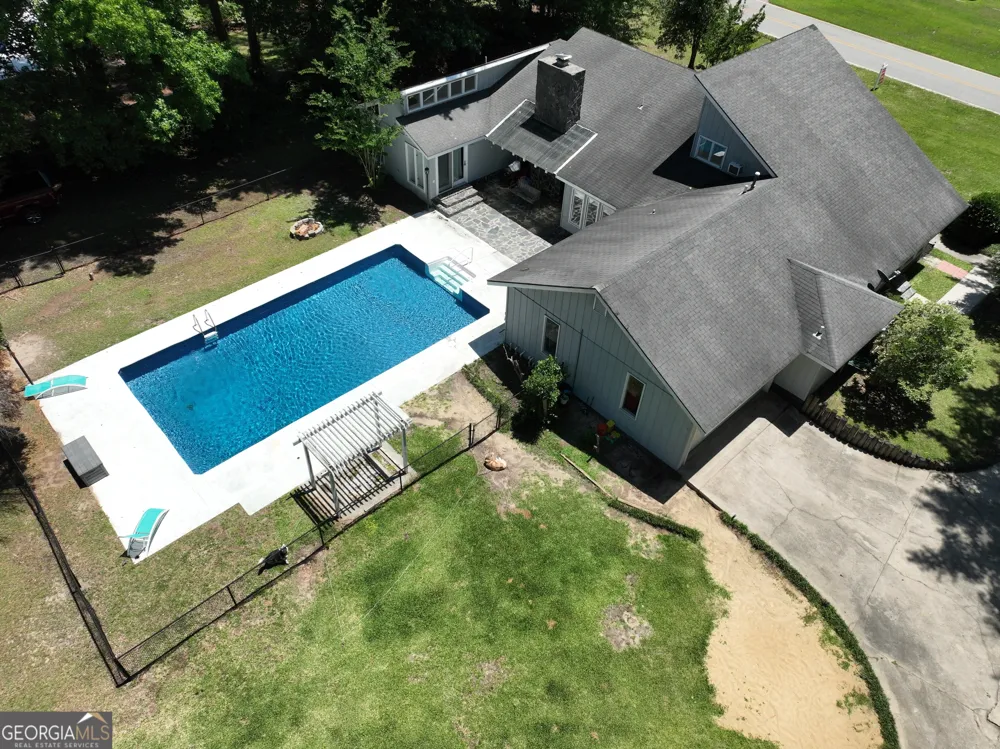 1222 4th AVE Eastman, GA 31023