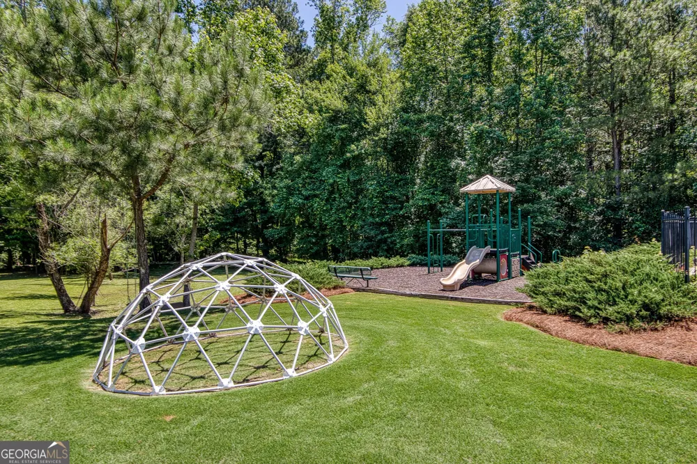 39 Hawthorne PL Sharpsburg, GA 30277