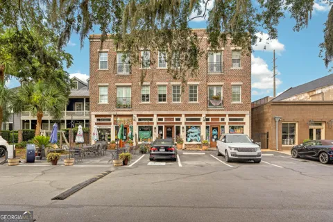 107 Broad ST