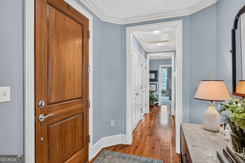 107 Broad ST Darien, GA 31305