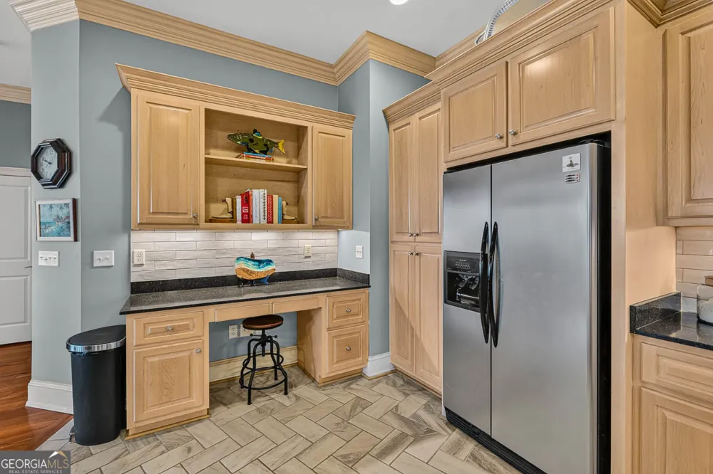 107 Broad ST Darien, GA 31305
