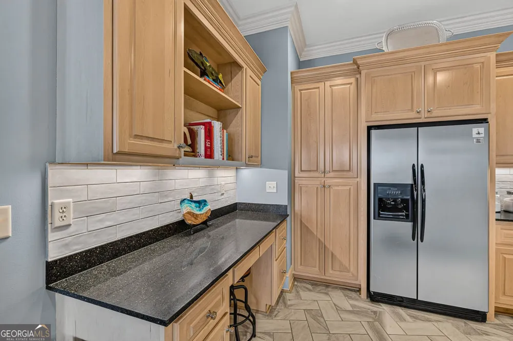 107 Broad ST Darien, GA 31305
