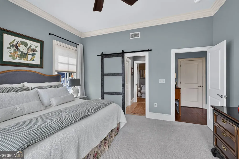 107 Broad ST Darien, GA 31305
