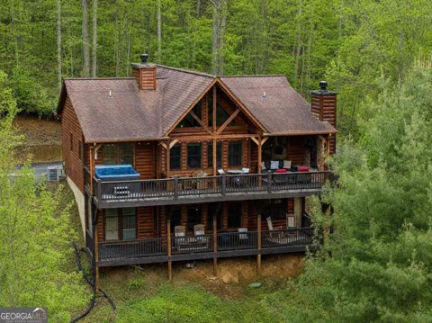 437 Spruce CIR