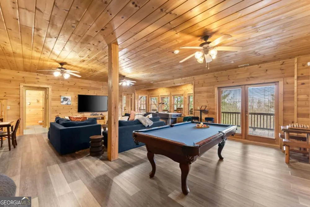 437 Spruce CIR Mineral Bluff, GA 30559