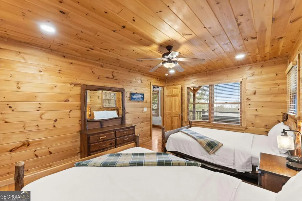 437 Spruce CIR Mineral Bluff, GA 30559