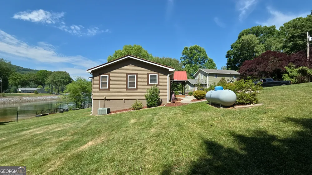 1693 Chatuge Shores RD Hiawassee, GA 30546