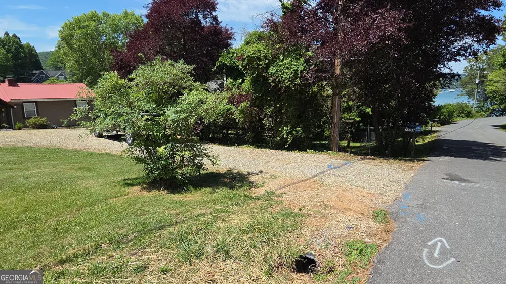1693 Chatuge Shores RD Hiawassee, GA 30546