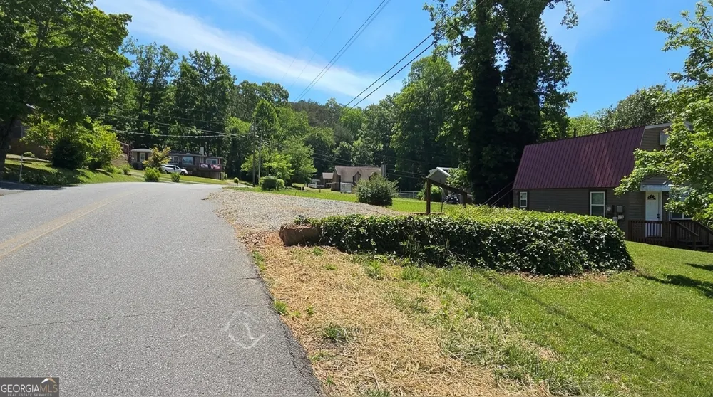 1693 Chatuge Shores RD Hiawassee, GA 30546
