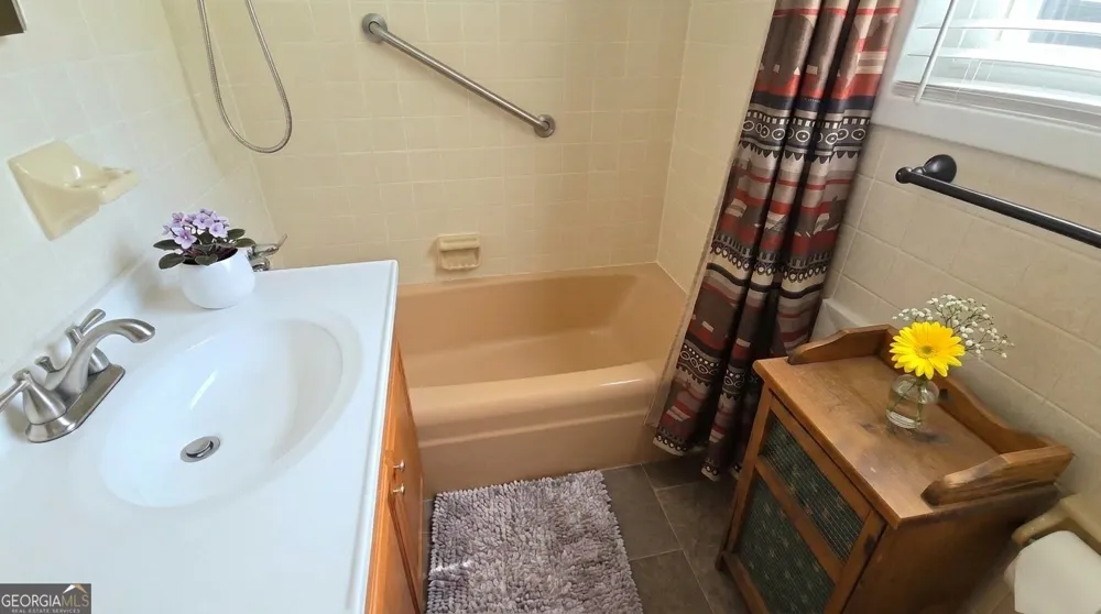 1693 Chatuge Shores RD Hiawassee, GA 30546