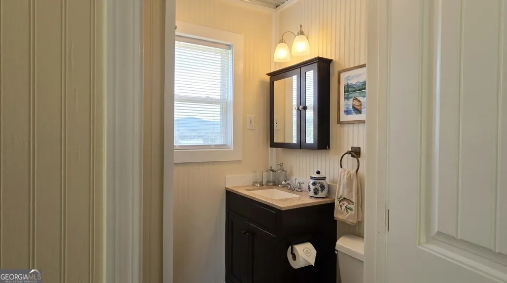 1693 Chatuge Shores RD Hiawassee, GA 30546