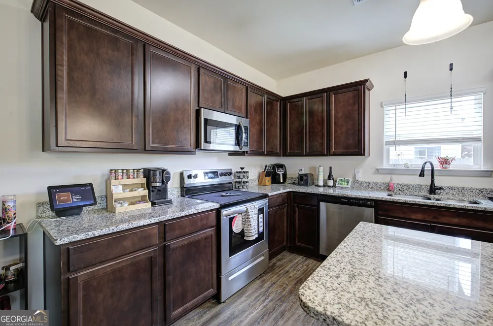 26 Thacker TRL Adairsville, GA 30103