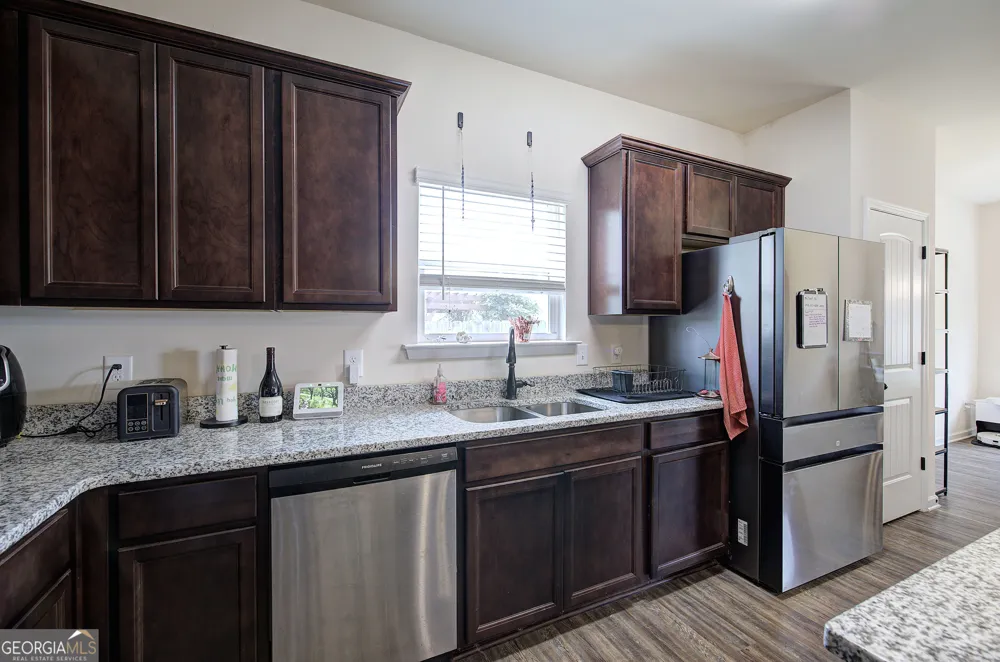 26 Thacker TRL Adairsville, GA 30103