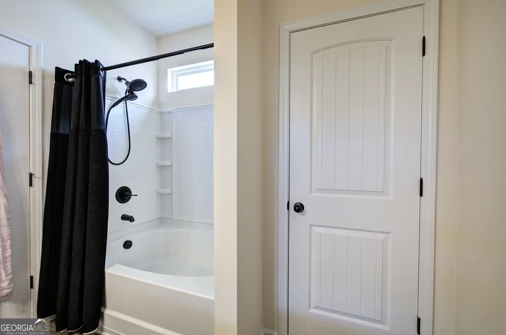 26 Thacker TRL Adairsville, GA 30103