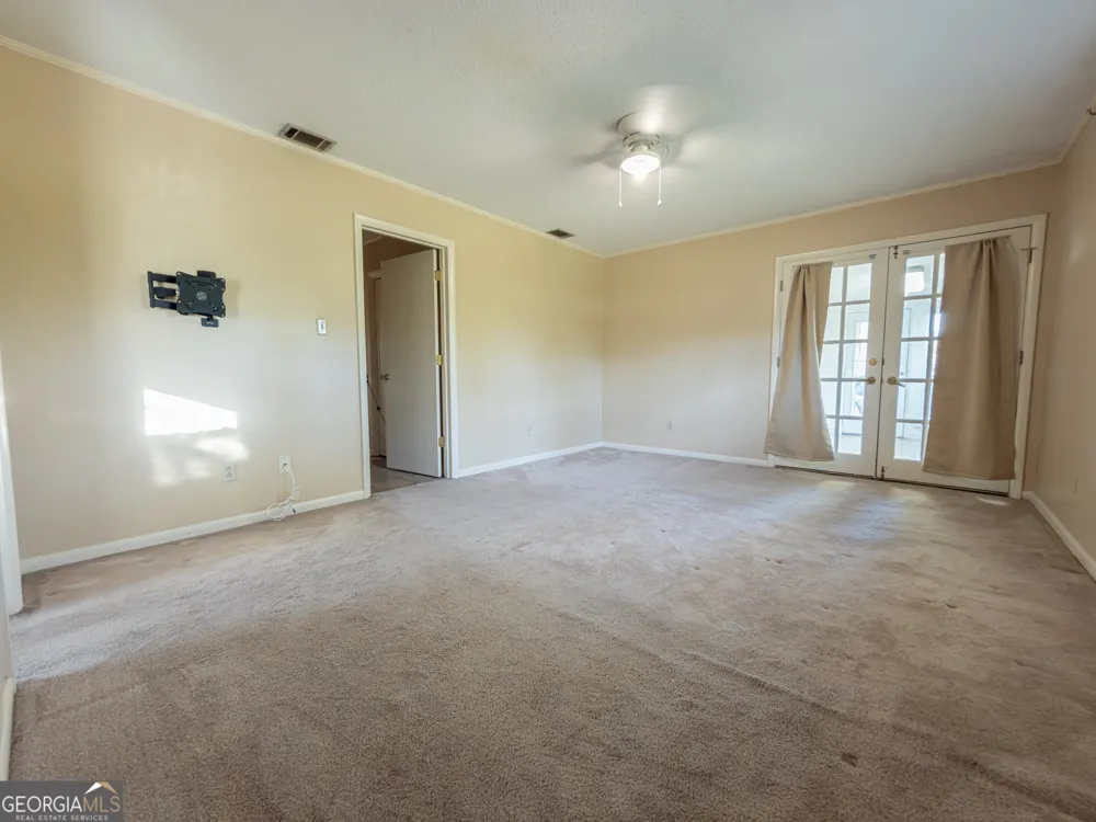 105 Edgewood RD Glennville, GA 30427