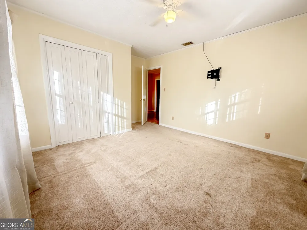 105 Edgewood RD Glennville, GA 30427