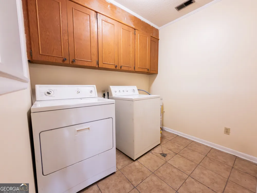 105 Edgewood RD Glennville, GA 30427
