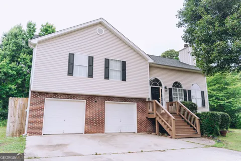 540 Mackinaw DR
