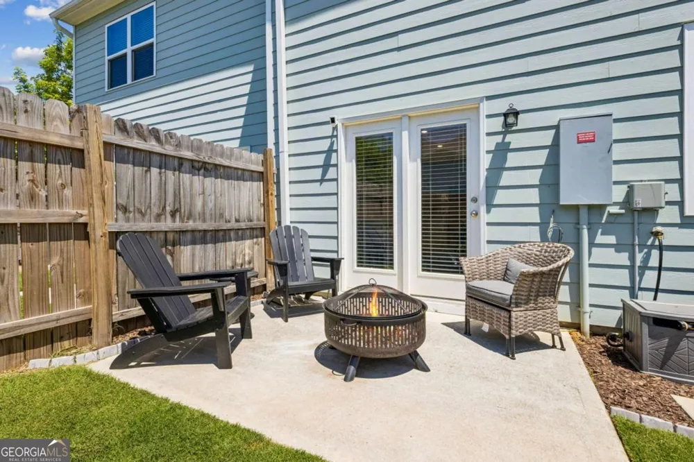 202 Fenchurch WAY Cartersville, GA 30120