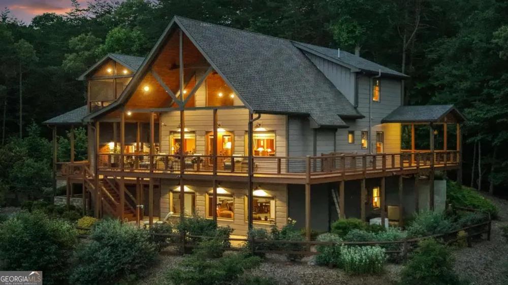 101 Toccoa Vista LN Mineral Bluff, GA 30559
