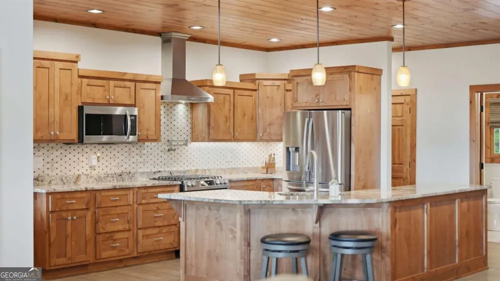 101 Toccoa Vista LN Mineral Bluff, GA 30559