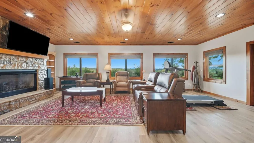 101 Toccoa Vista LN Mineral Bluff, GA 30559