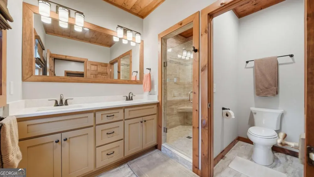 101 Toccoa Vista LN Mineral Bluff, GA 30559