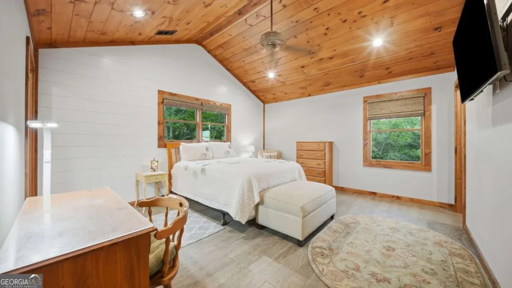 101 Toccoa Vista LN Mineral Bluff, GA 30559