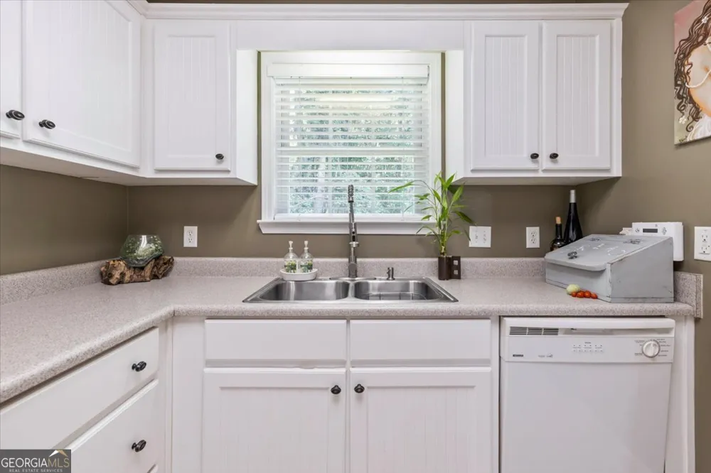 105 Cottage CT Richmond Hill, GA 31324