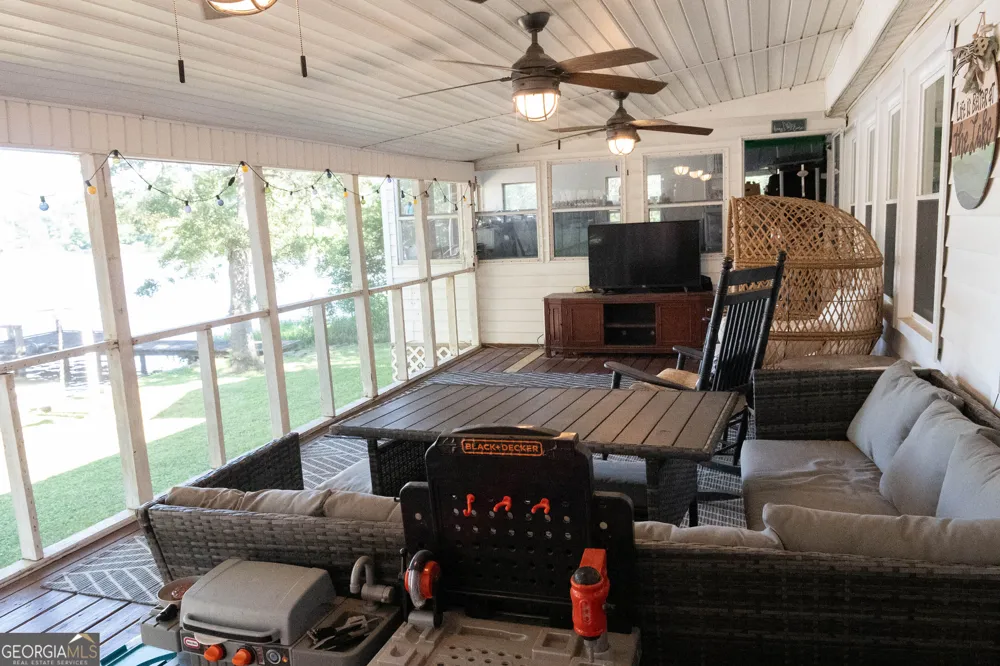 44 Penn DR Jackson, GA 30233