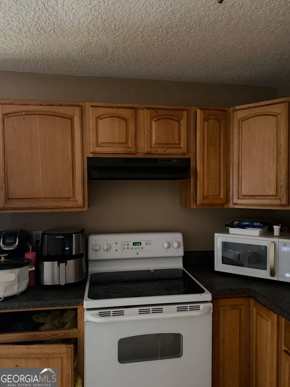 1030 OTTO CIR Douglas, GA 31535