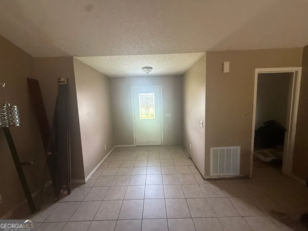1030 OTTO CIR Douglas, GA 31535