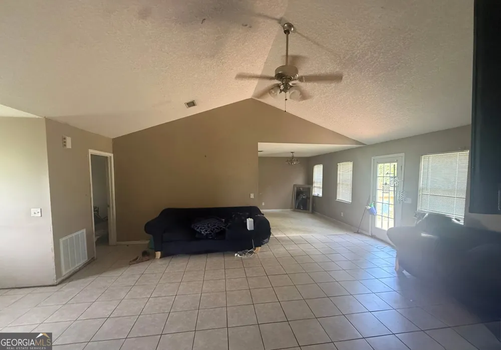 1030 OTTO CIR Douglas, GA 31535