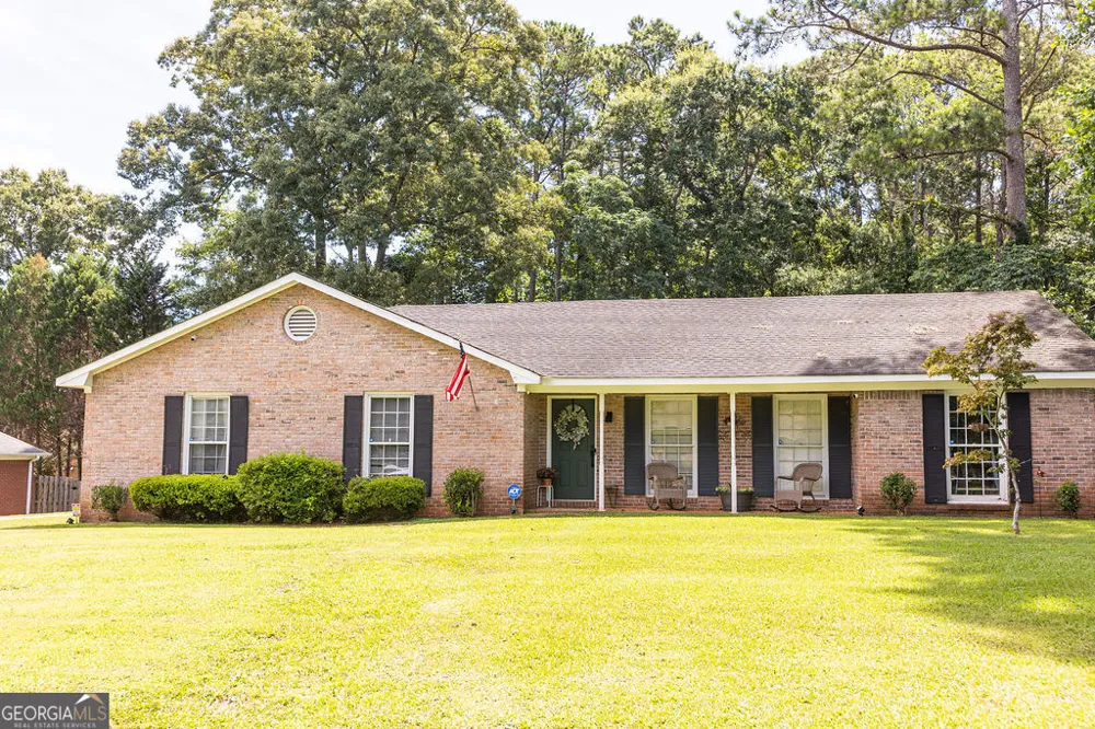 500 Camelot DR LaGrange, GA 30241