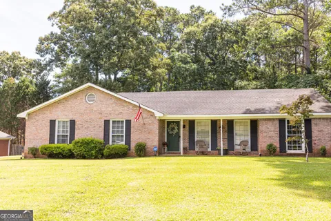 500 Camelot DR
