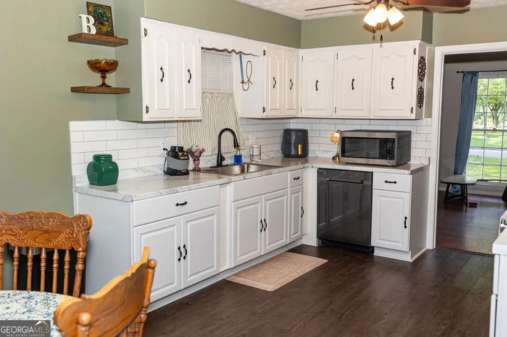 500 Camelot DR LaGrange, GA 30241