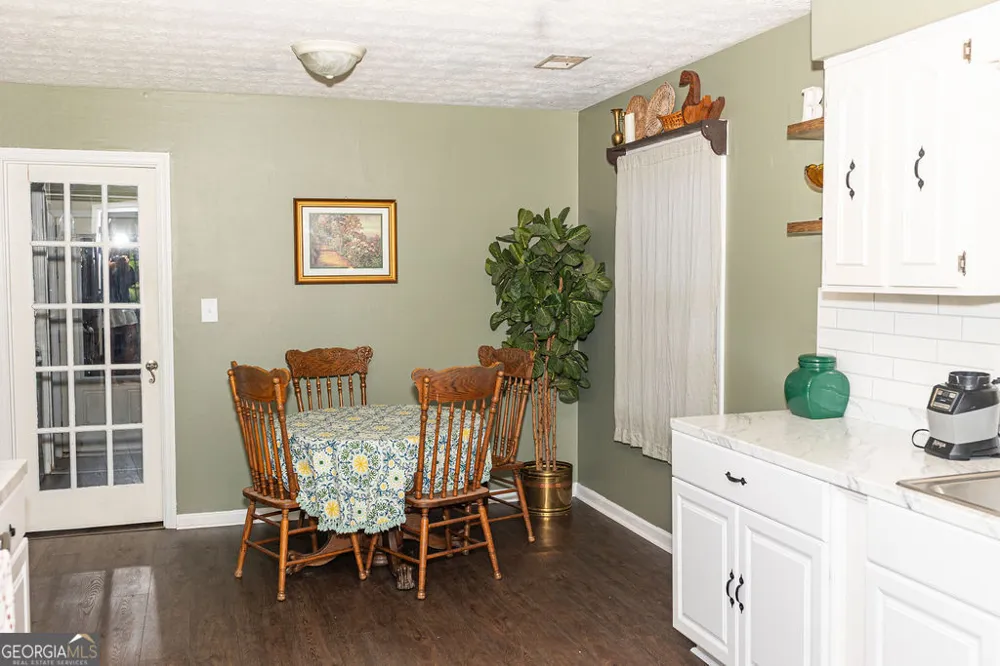 500 Camelot DR LaGrange, GA 30241