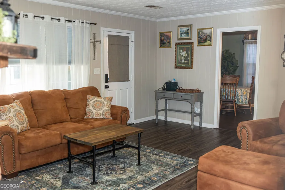 500 Camelot DR LaGrange, GA 30241